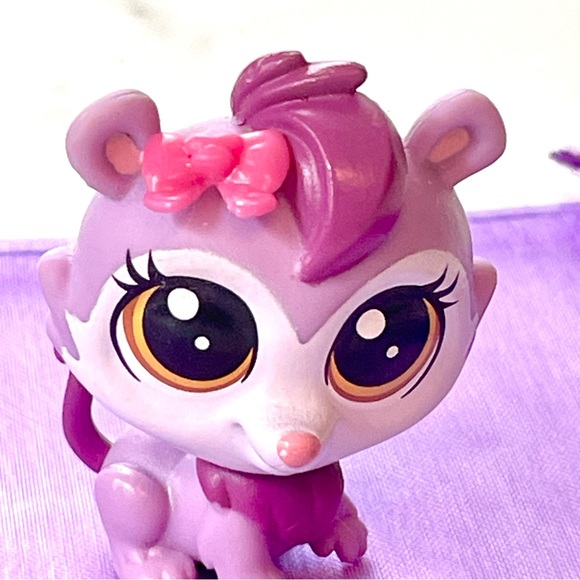 LPS AUTHENTIC Littlest Pet Shop Pets In The City Mellowy Lilacs - Picture 6 of 7